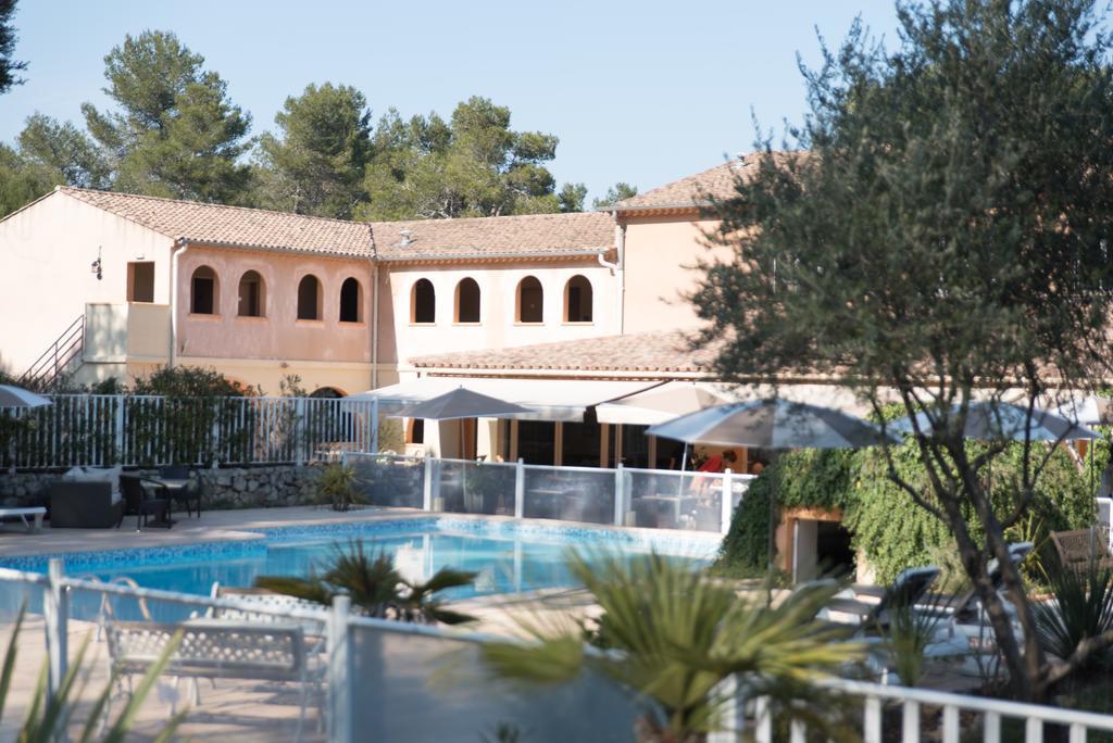 Logis Hostellerie De L'Abbaye Льо Тороне Екстериор снимка