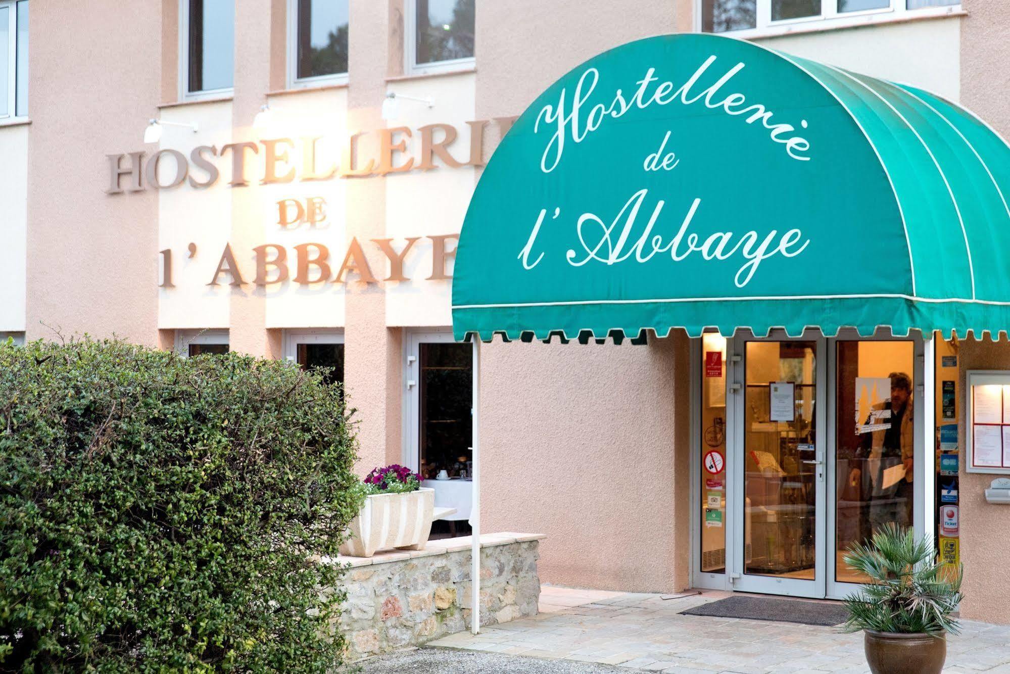 Logis Hostellerie De L'Abbaye Льо Тороне Екстериор снимка